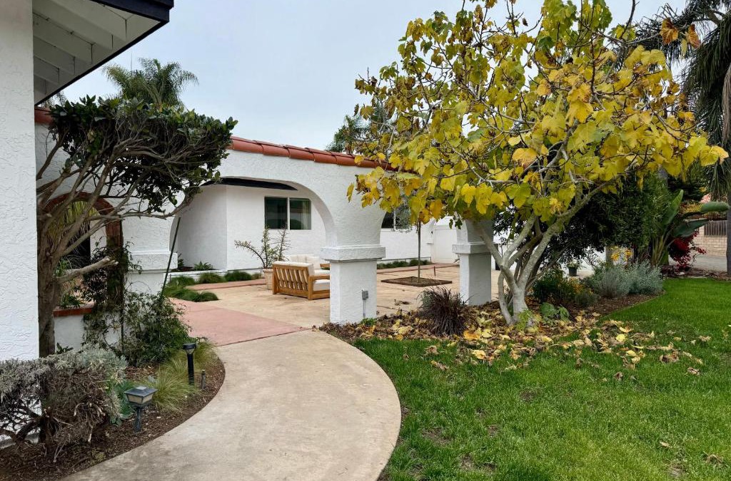 Vista House | Bella Vista Spacious 5-bed home with stunning mountain views and pool