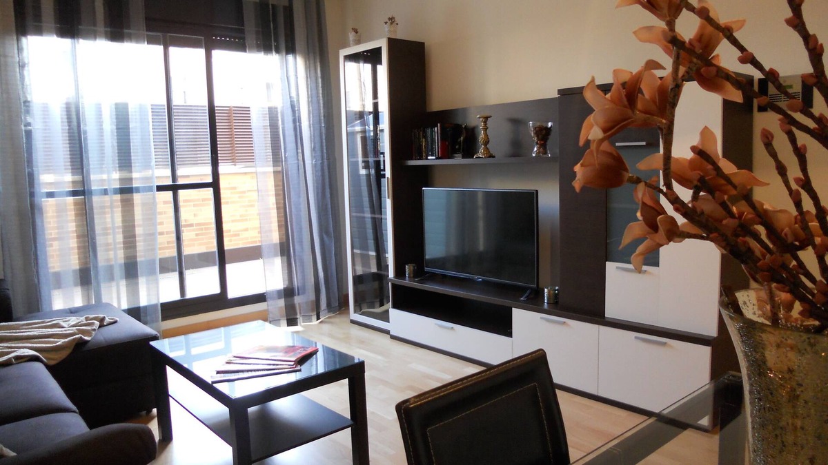 Lardero Apartment | BELLAVISTA, POOL, TERRACE AND WIFI APARTMENT.