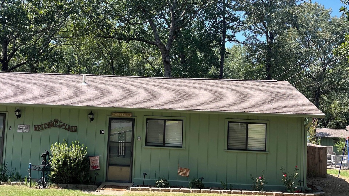 Greers Ferry Cabin | Bellawood Resort #10 Cozy 2-bedroom cabin with Boat Slip