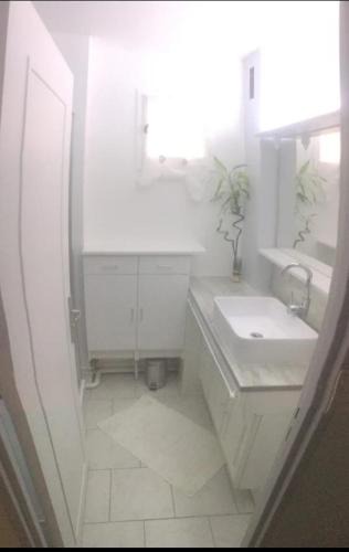 Auxerre Apartment | Belle Appartement