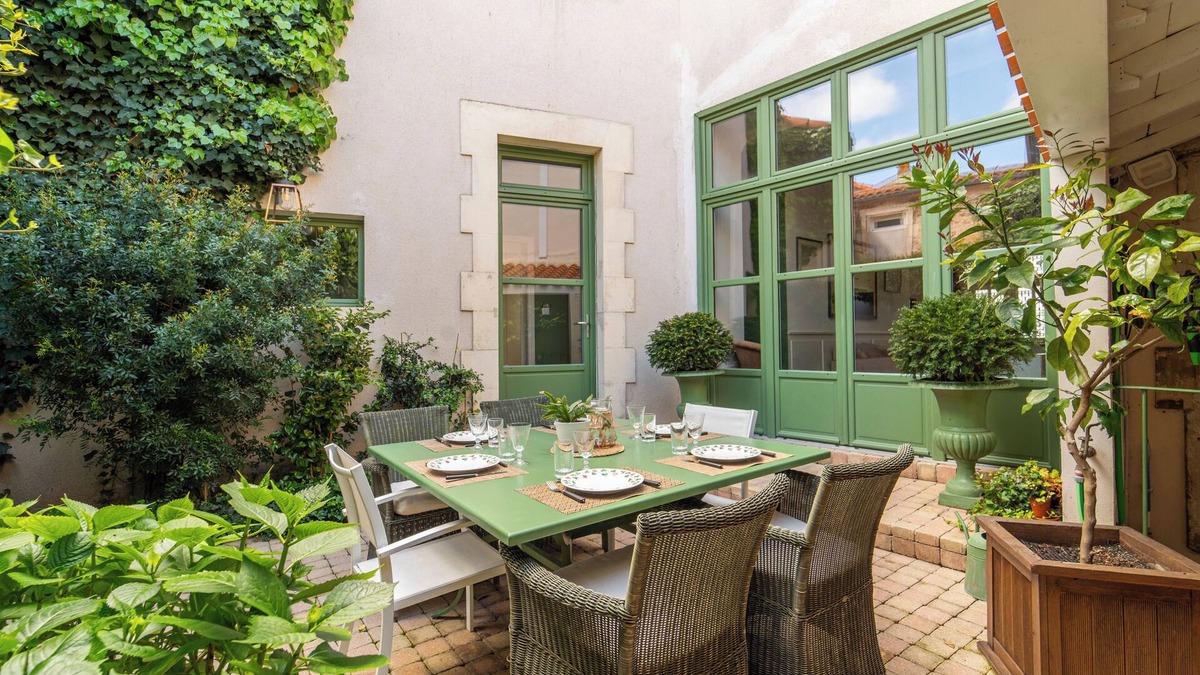 Les Sables d'Olonne House | Belle Demeure au cœur des Sables & Parking