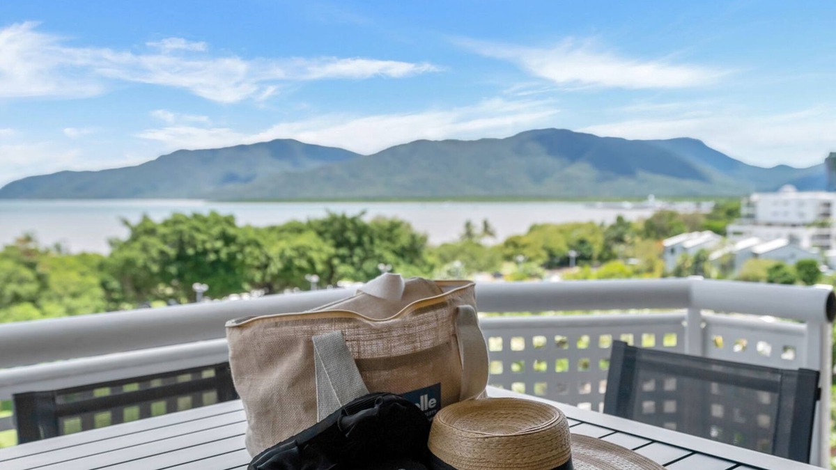 Cairns North Apartment | Belle Escapes 73 Rydges Plaza Esplanade with Ocean & City Views