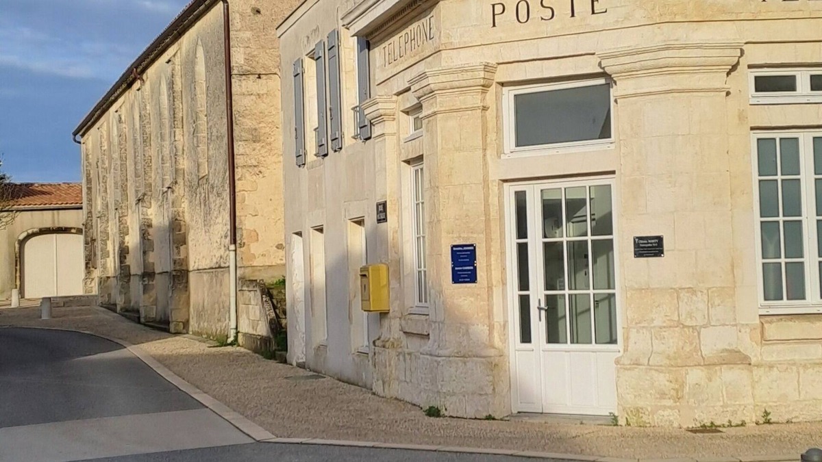 Thaire House | Belle Ferme Rénovée Avec Grand Jardin Abrité Entre Île de Ré et Oléron