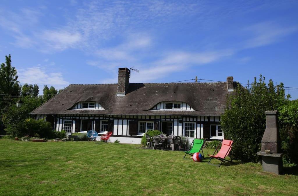 Canville-les-Deux-Eglises House | Belle Longère normande, cheminée et jardin arboré