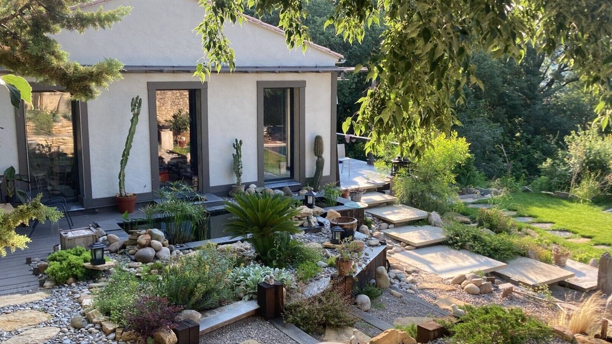 Cadenet House | Belle Maison Avec Vue. Jardin et Piscine