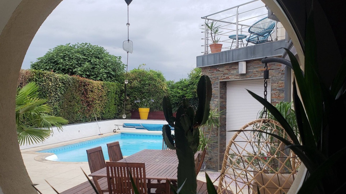 Breuschwickersheim House | Belle Maison Tout Confort Avec Piscine, Clim, sal de Sport, Sauna,10 min de St