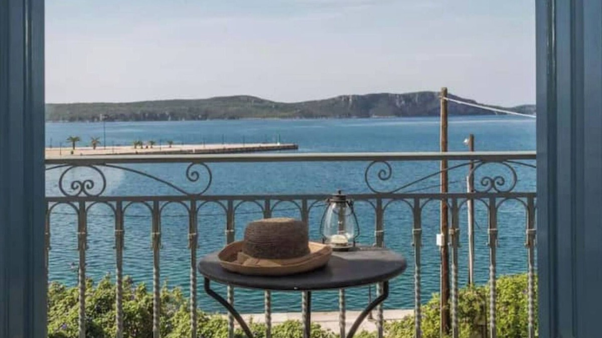 Pylos Villa | Belle Villa de Vacances au Cœur du Village de Pylos