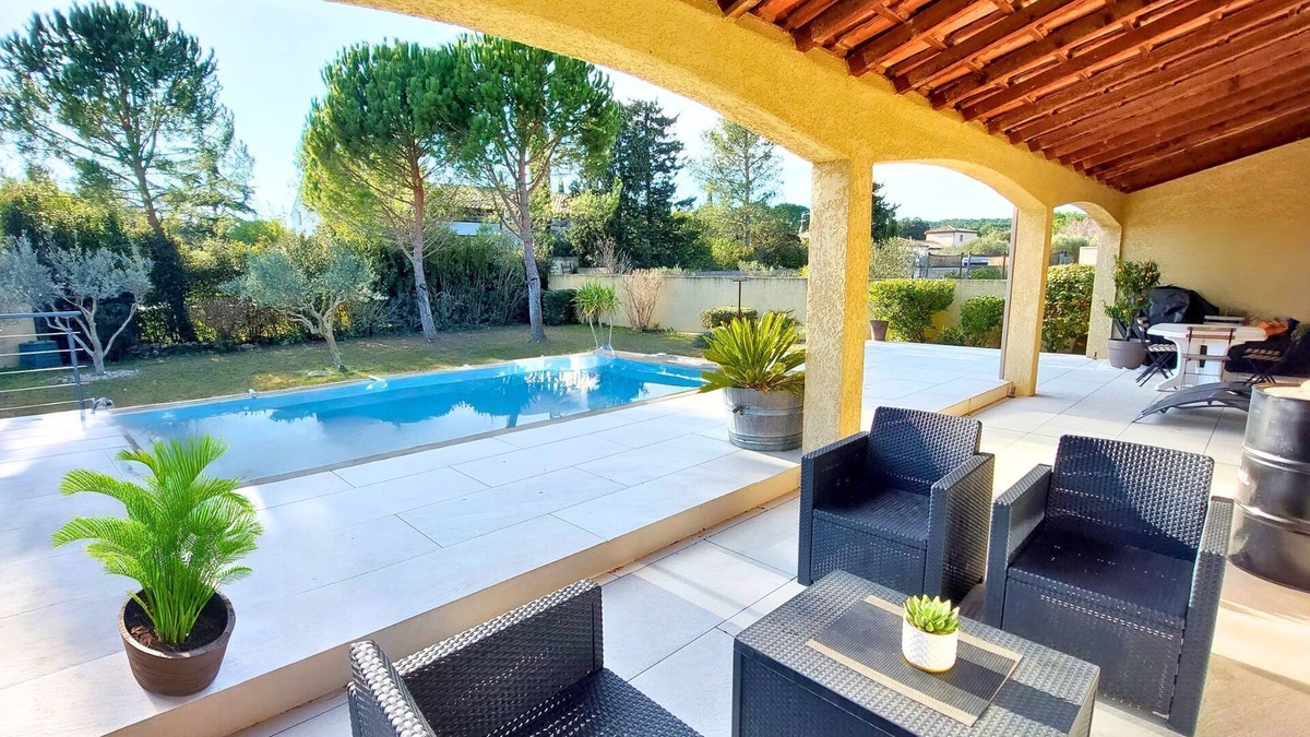 Villetelle Villa | Belle Villa, Piscine, Entre mer et Campagne