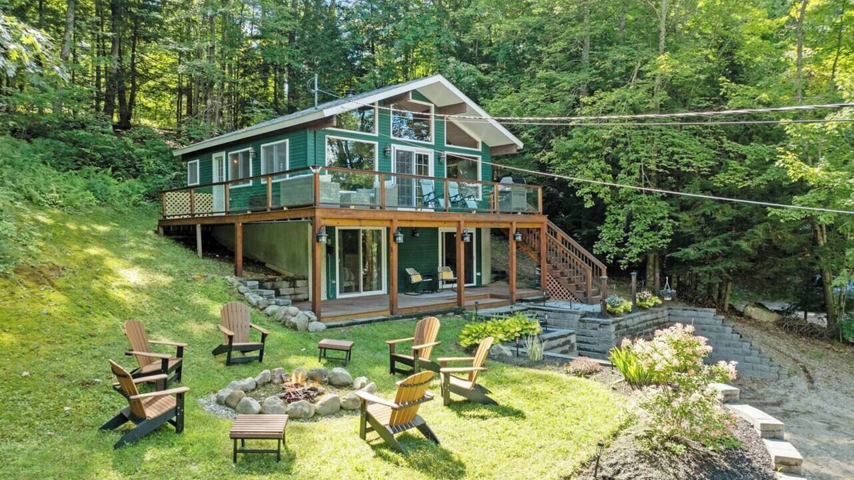 East Wakefield House | Belleau Lake Escape - Walking distance to lake