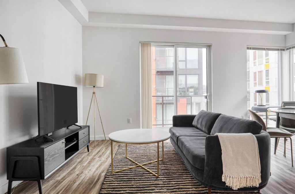 Wilburton Apartment | Bellevue 2BR w BBQ Gym WD nr Spring District SEA-225