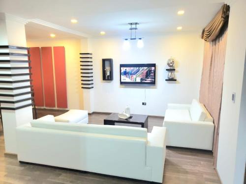 Canaribamba Apartment | Bello Horizonte, Dep grande con parqueadero