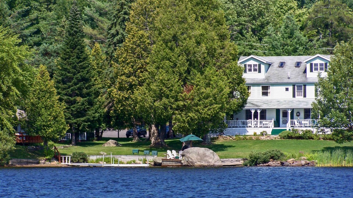 Town of Bellmont House | 'Bellows Place': Great for Family & Group Getaways