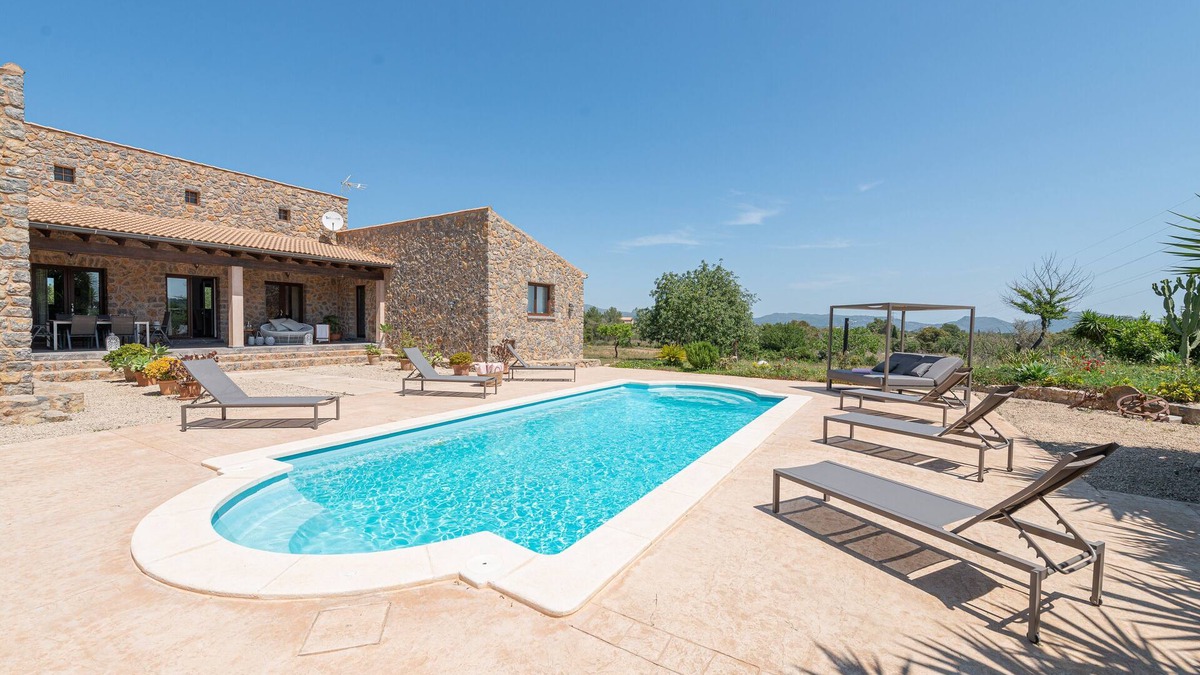 Arta Villa | BELLPUIG 4 - Villa with private pool in Artà. Free WiFi