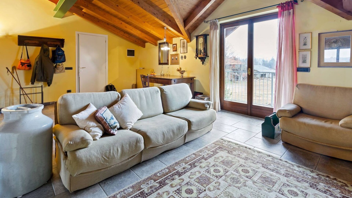 Romagnano Sesia Apartment | Belvilla by OYO Secluded Apartment with Balcony