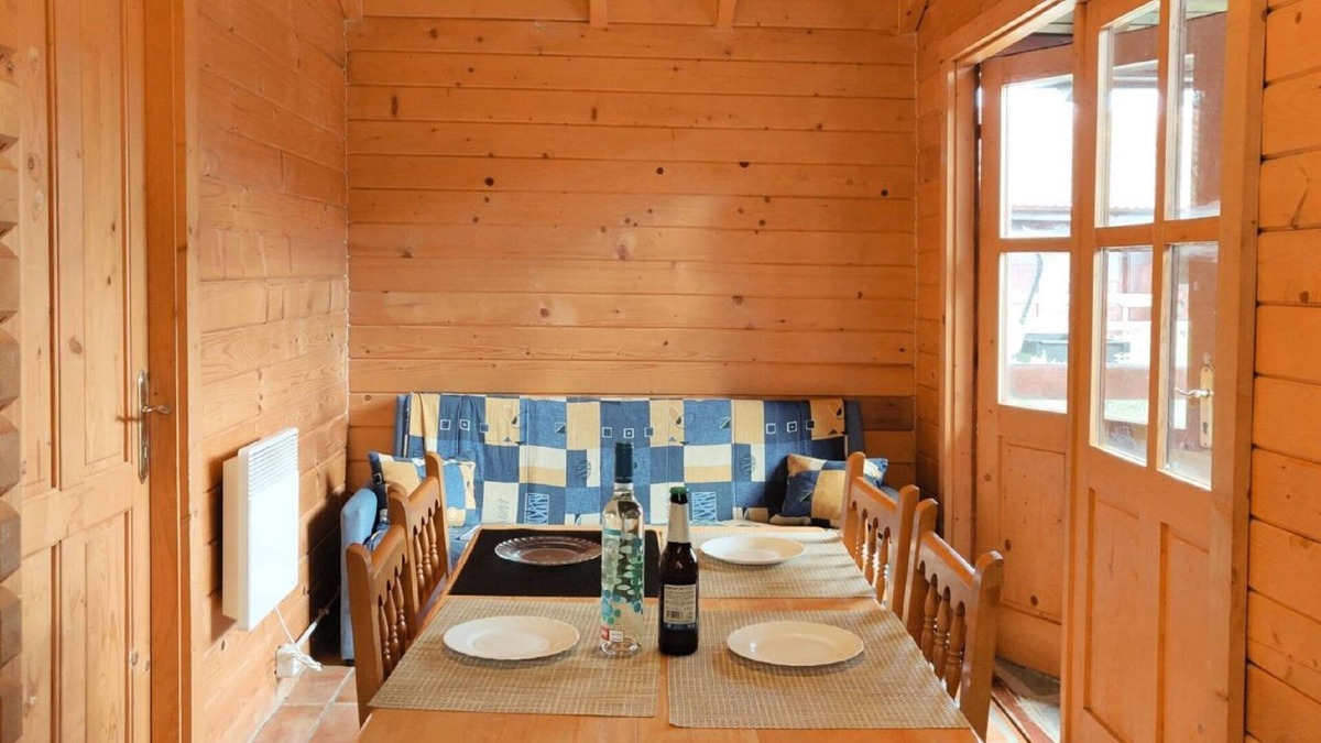 Prades House | Belvilla by OYO Camping Prades 3