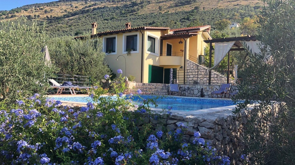 Sonnino House | Belvilla by OYO Casa Gialla
