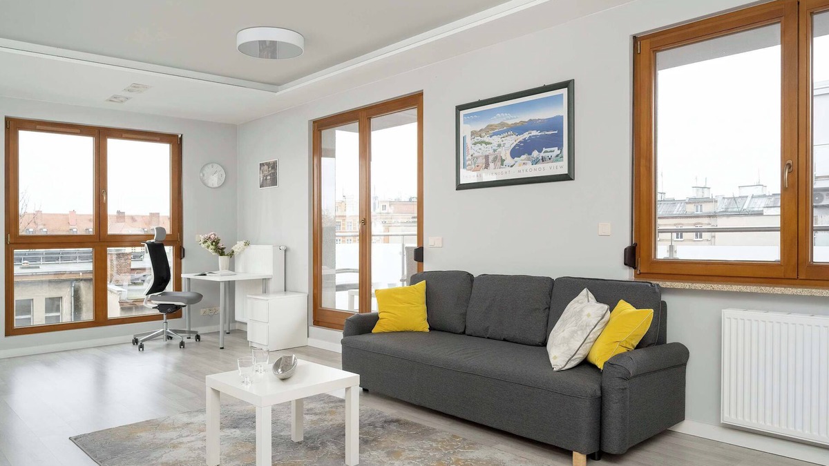 Srodmiescie Apartment | Bema 5C | Modern Apartment | Parking | Desk