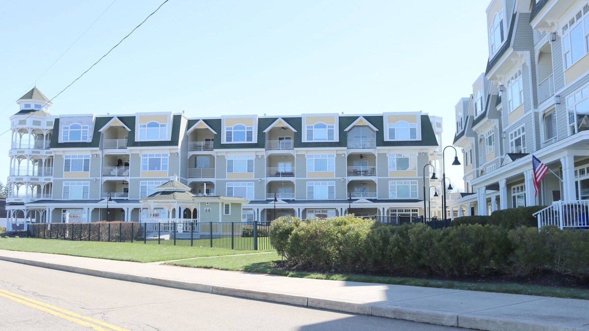 Bemus Point Condo | Bemus Bay Condo Columbian C101