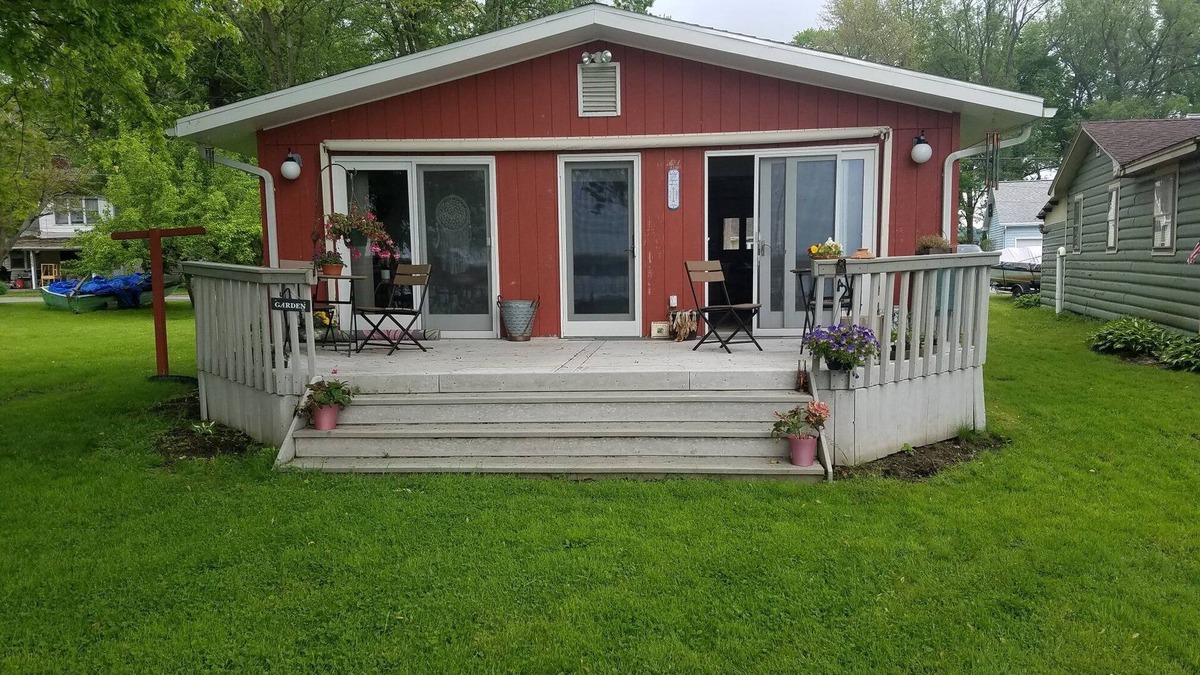 Bemus Point House | Bemus Point Lake Front Cottage with Dock