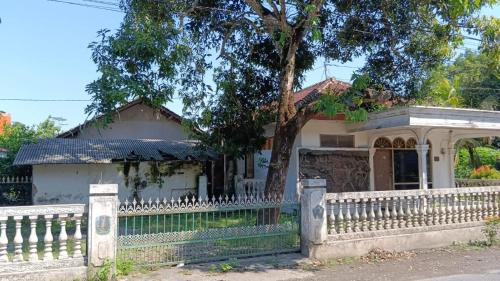 Blitar House | Ben Angler Homestay