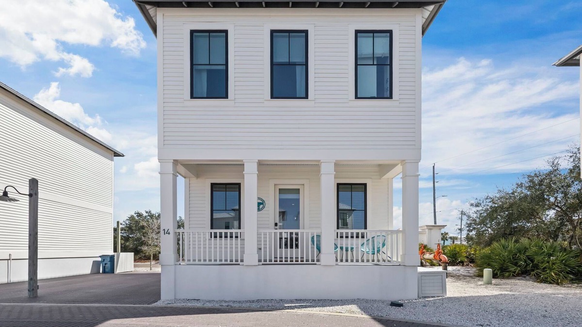 Orange Beach Cottage | Ben's Beach Bungalow: A Pet-friendly, Designer Cottage Steps from the Beach