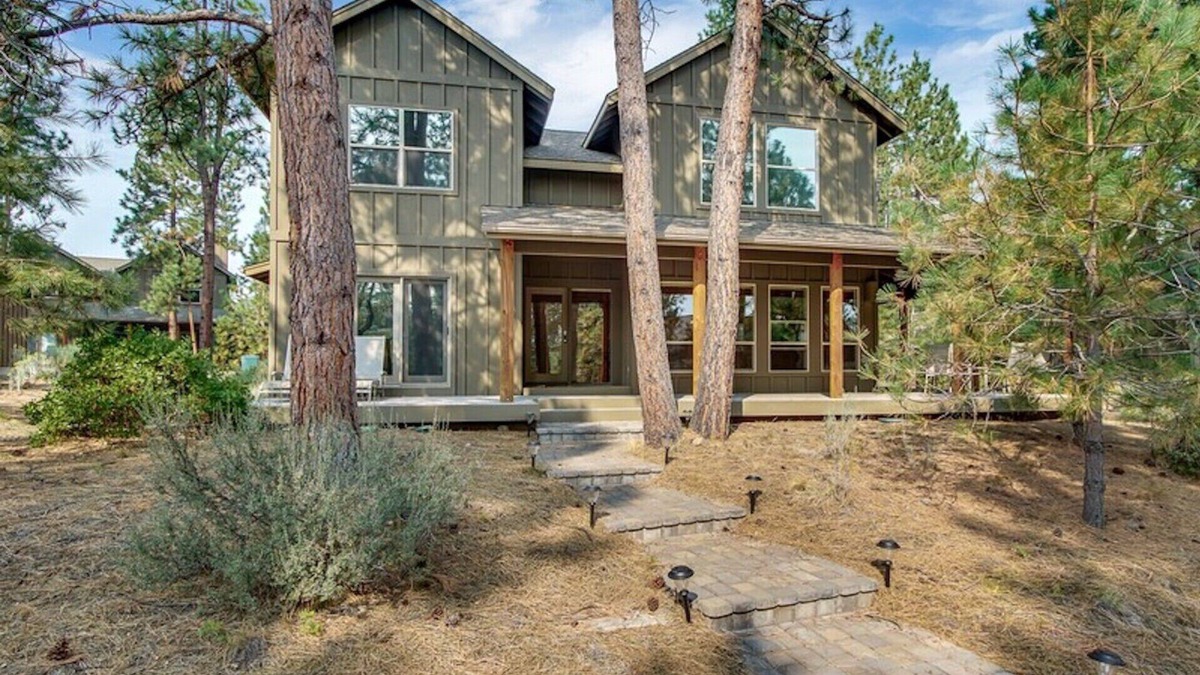 RiverWild House | Bend Getaway in RiverWild-Walk to Deschutes River and Old Mill District