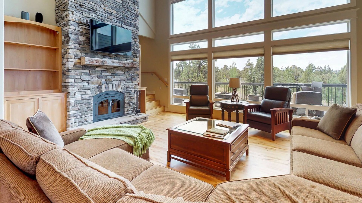 Bend House | Bend Mountain View Retreat with Private Hot Tub - Spacious with Amazing Views!