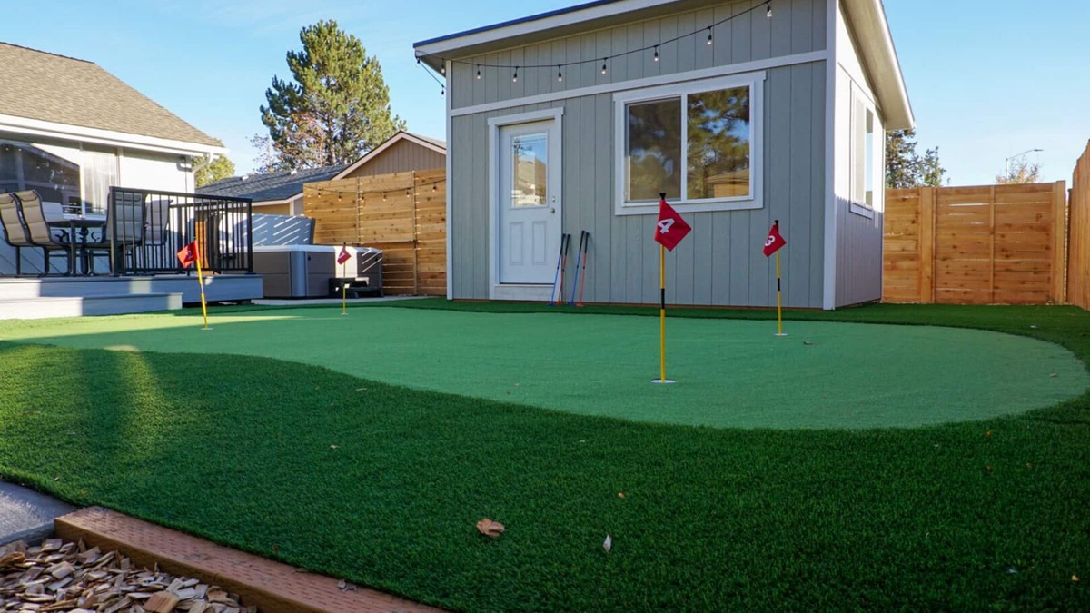 Mountain View House | Bend - Mt.Views/Hot Tub/Putting Green/Game Room