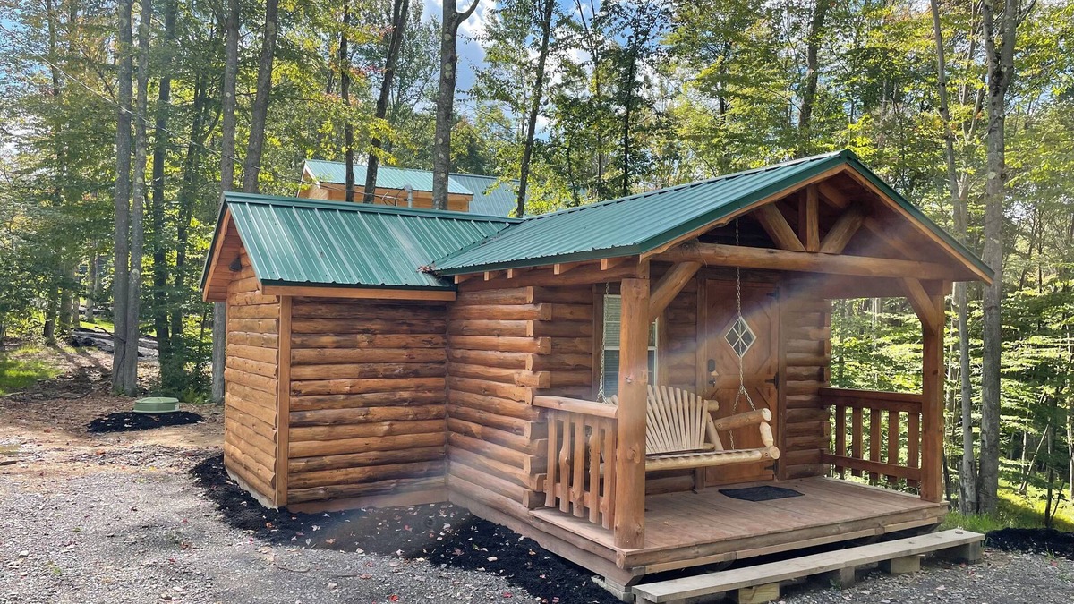 Benezette Cabin | Benezette, 1b ,1b cabin. Minutes from the Elk center.