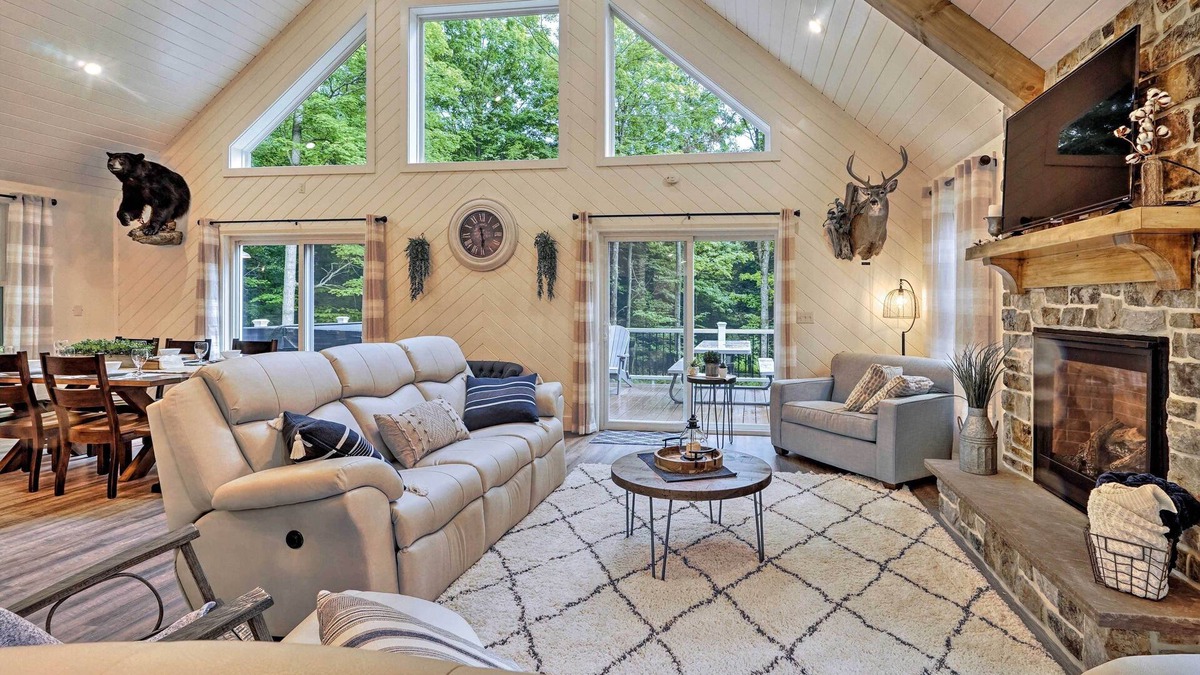 Benezette Cabin | Benezette Cabin w/Hot Tub, Grill & Mtn Views
