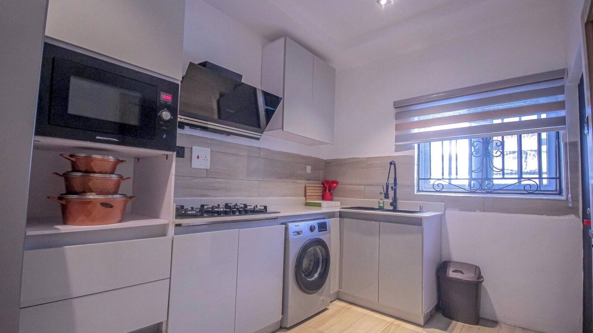 Etete Apartment | Benin City Blissful Apartment - Cozy 2BR Retreat