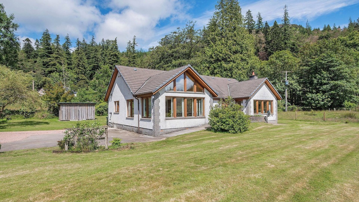 Benmore Cottage | Benmore Drimfern - UK38742