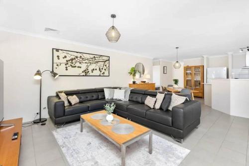 Bentley House | Bentley Haven, Cozy Family Retreat