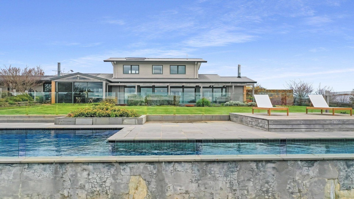 Barwite House | Beolite Retreat - Mansfield, Merrijig, Mt Buller Luxury Farm Stay