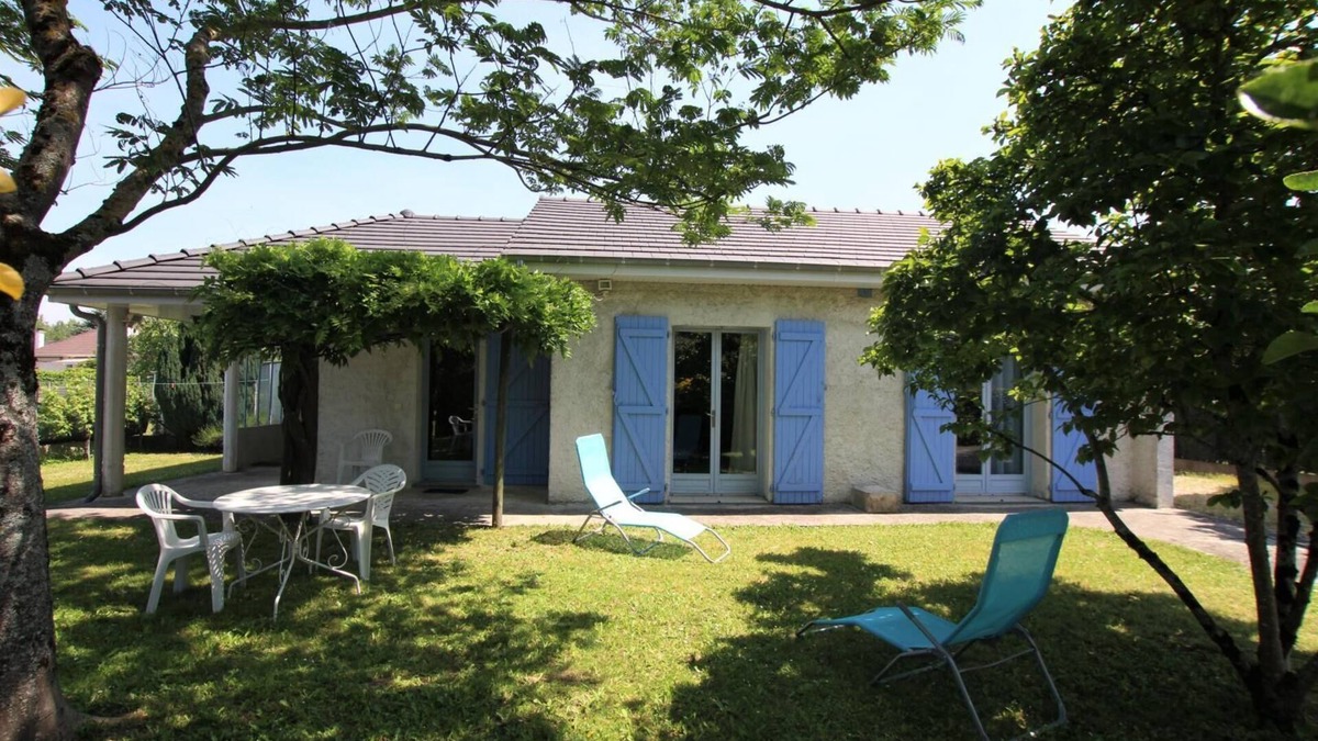 Laroin House | Beratarbide - Laroin