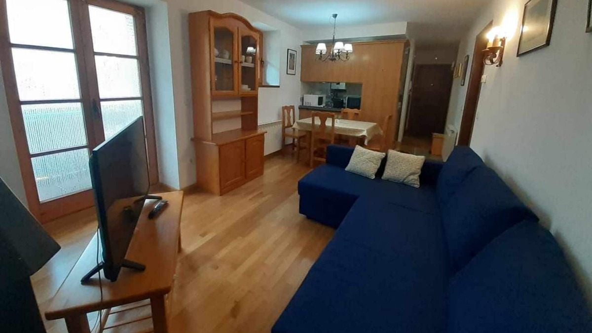 Linsoles Apartment | Berde-vall Benás Familias