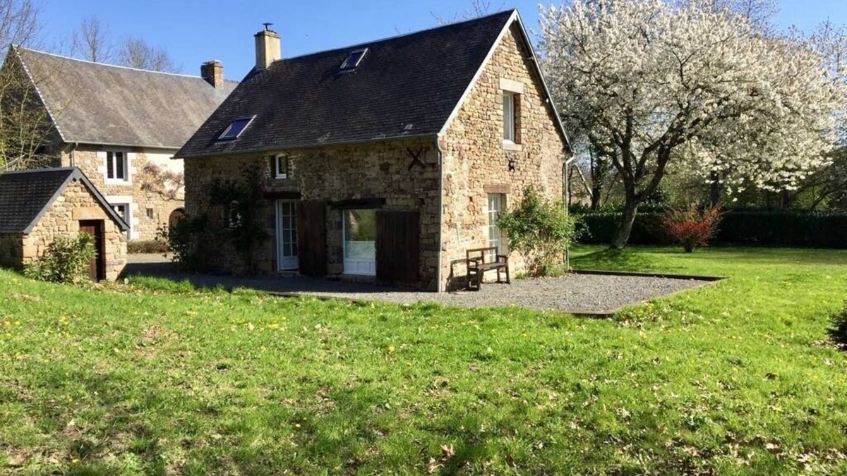 Saint-Pierre-Langers House | Bergerie in a Norman residence