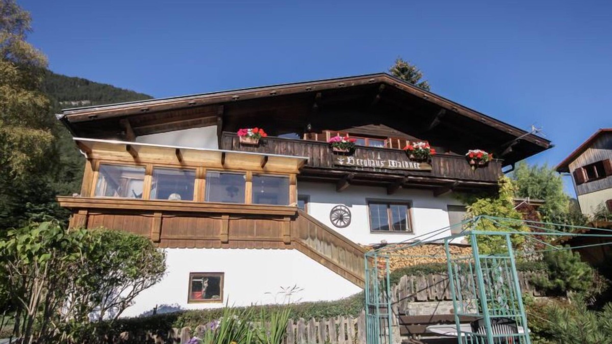 Leithen Apartment | Berghaus Waldner by Interhome