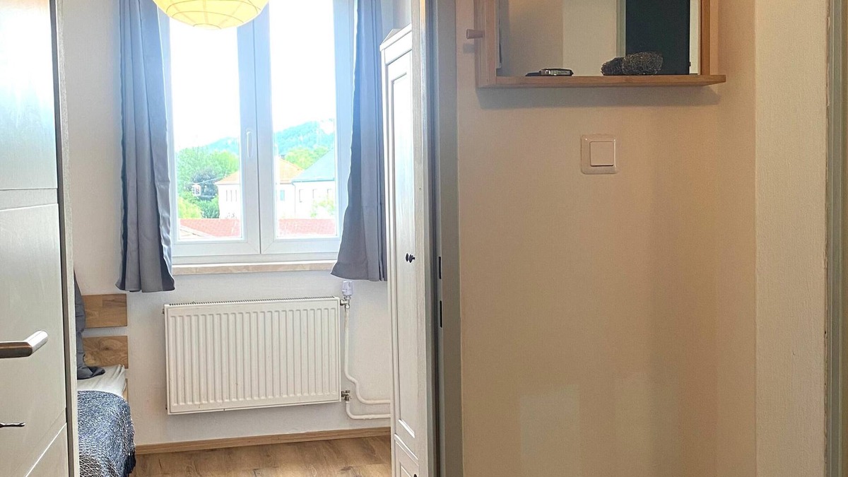 Grafenbach Apartment | Bergluft TOP 3 Modern Apartment with 2 bedrooms - Wi-Fi, Parking & 24h Check-in