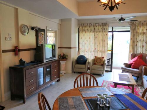 Bukit Tinggi Apartment | Berjaya hill meranti park