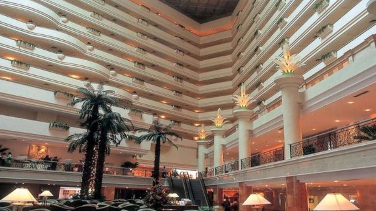 Central District Hotel | Berjaya Waterfront Hotel