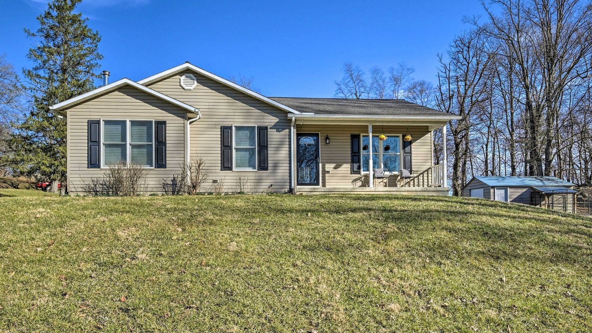 Berkeley Springs House | Berkeley Springs Vacation Home w/Fire Pit!