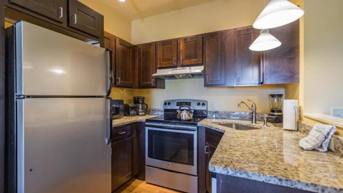 Pittsfield Cabin | Berkshire Mountain Lodge