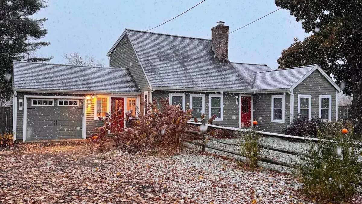 Sheffield House | Berkshires Walk to Brewery or Distillery with Peloton!