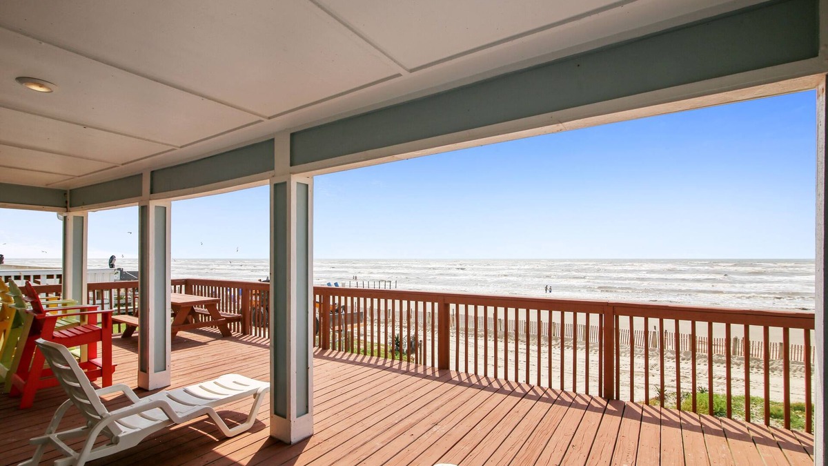 Bermuda Beach House | Bermuda Beachfront | Steps from Sand + Surf!