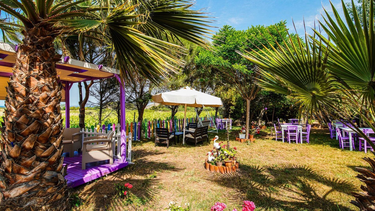 Bozcaada Hotel | Berrak Bağ Evi