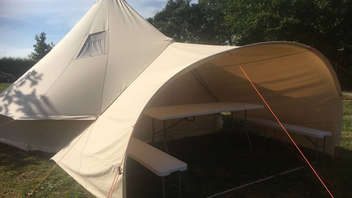Pouligny-Notre-Dame House | Berry Tipi with water activities, pets allowed