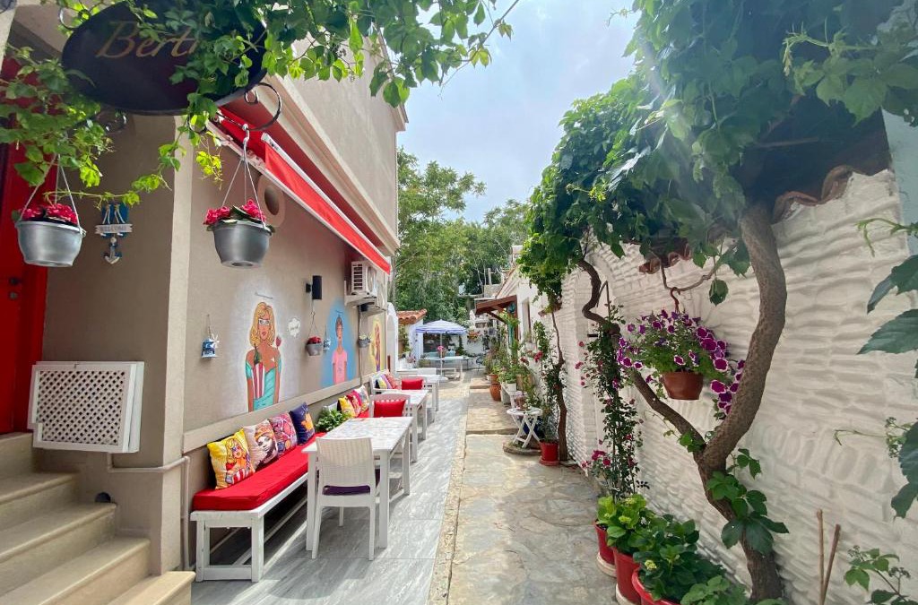 Bozcaada Hotel | Bertiz Mignon