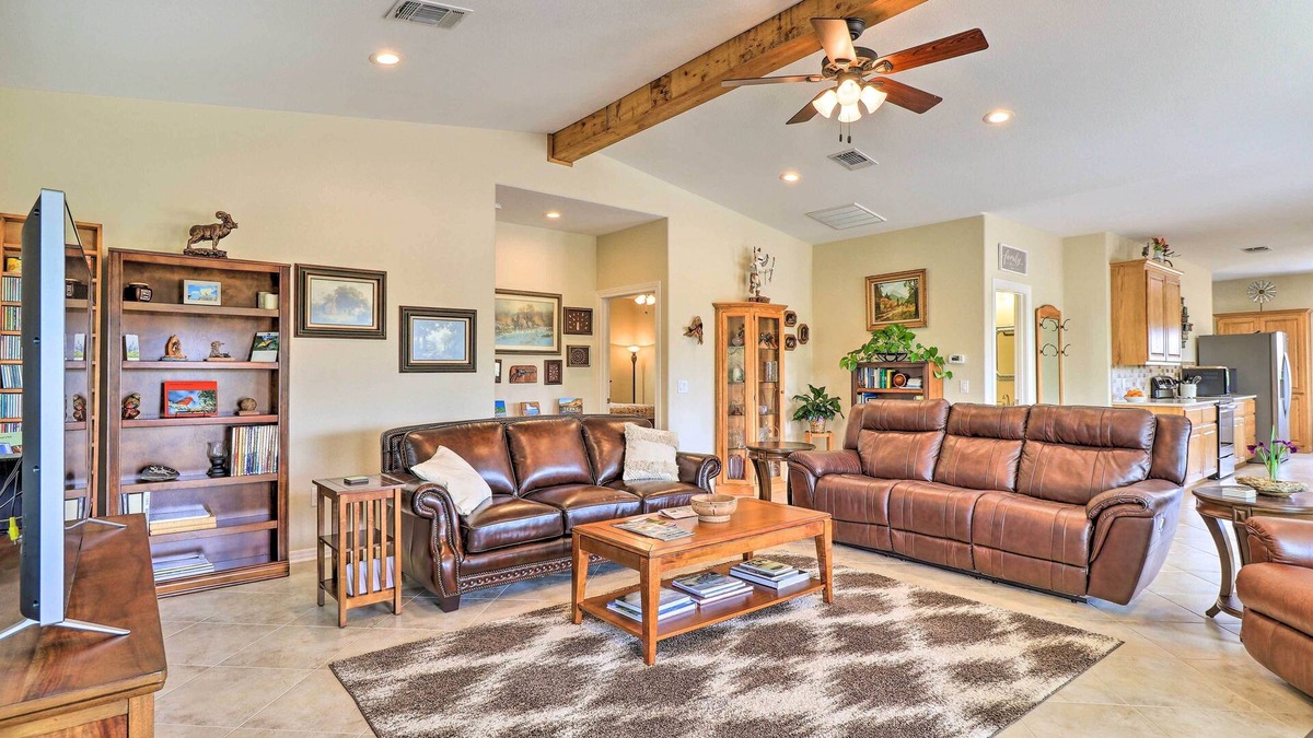 Oatmeal House | Bertram Ranch Property w/Patio & Gas Grill!