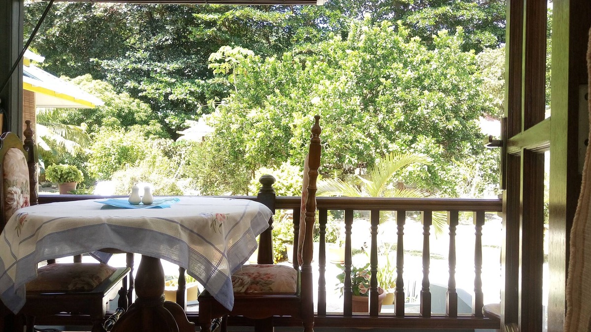 La Passe House | Beryl Guesthouse - Eden Room, quiet, near La Passe